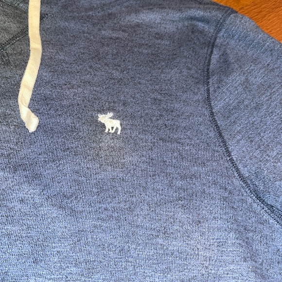 Abercrombie & Fitch Hooded Shirt Size Medium - Picture 2 of 5